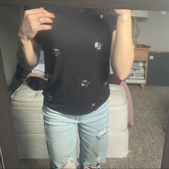 American Eagle Outfitters Tops - Women’s American Eagle T-Shirt